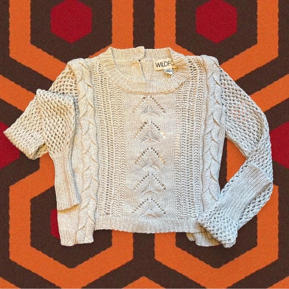 NWT WILDFOX Knitted Crochet Button-Back Cropped Sweater - Picture 4 of 8